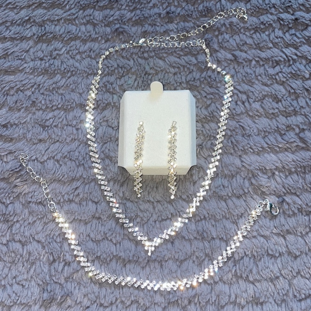 Windsor 3 piece matching earrings, necklace, and bracelet set
